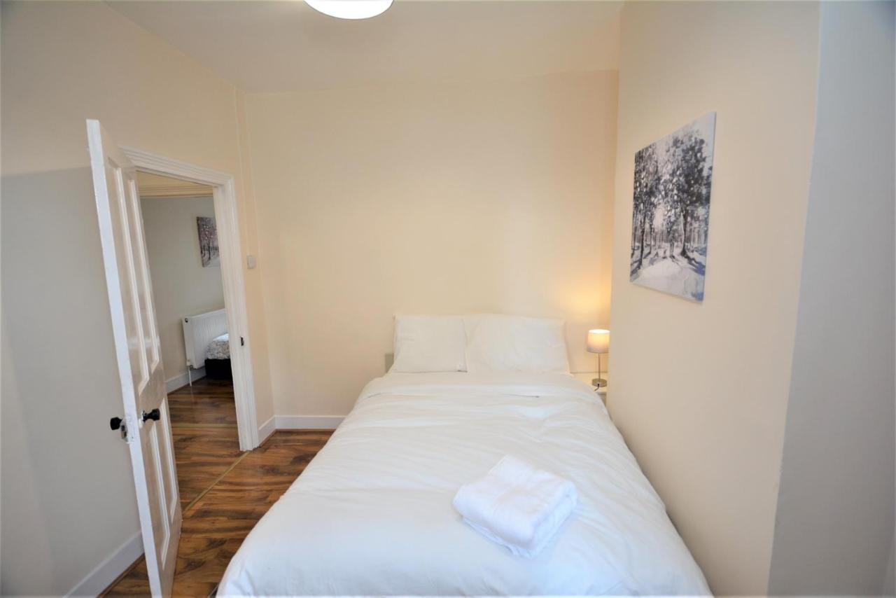 Cheerful 3 Bedroom In Greater Сasa de vacaciones Londres