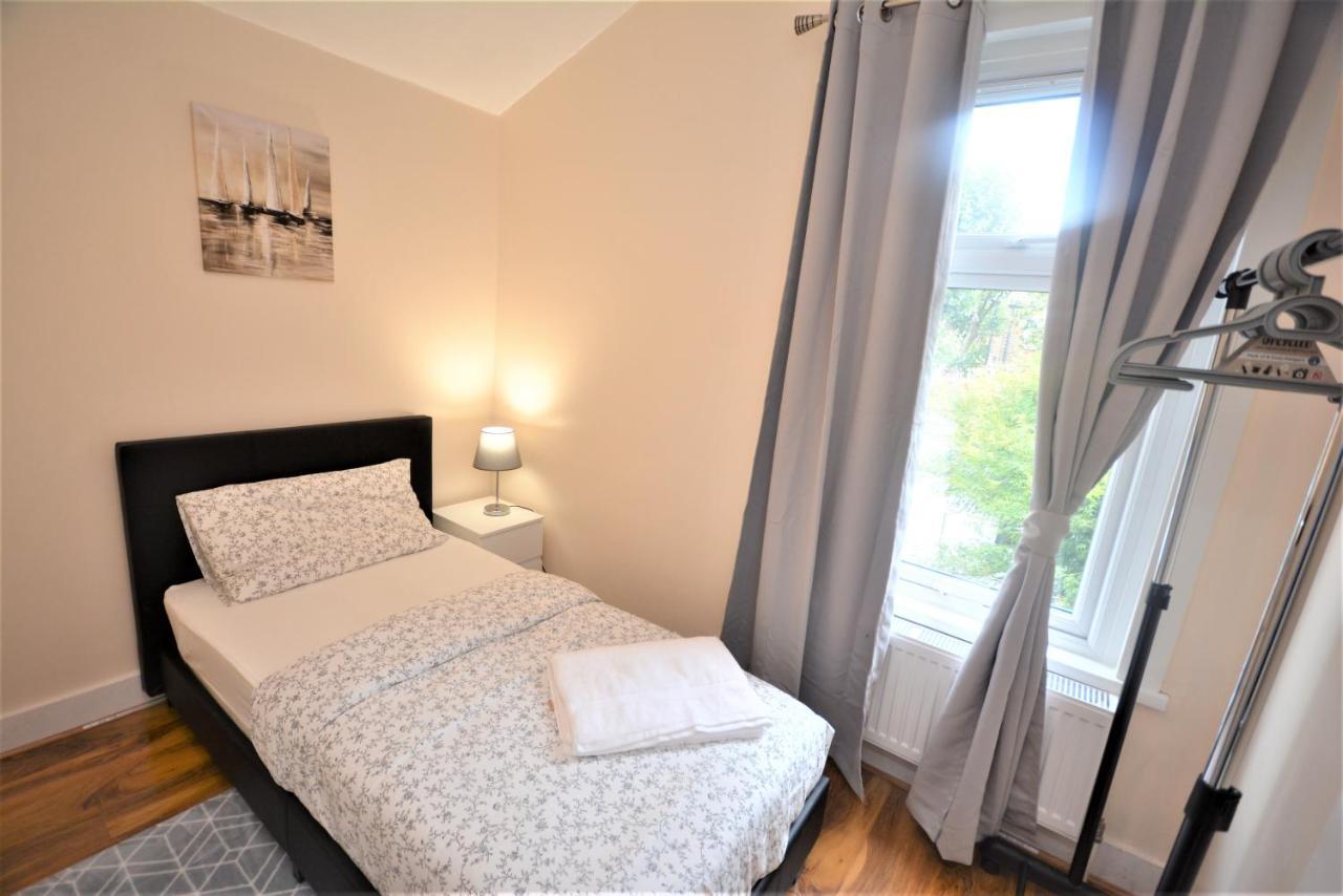 Сasa de vacaciones Cheerful 3 Bedroom In Greater