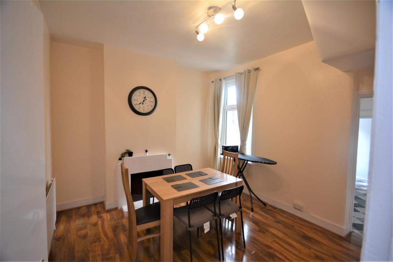 Cheerful 3 Bedroom In Greater Сasa de vacaciones